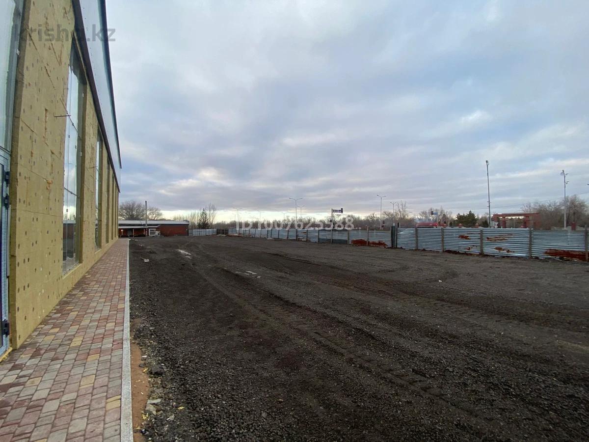 Зал без колонн 1 400 м² · Тлендиева 41, фото 3